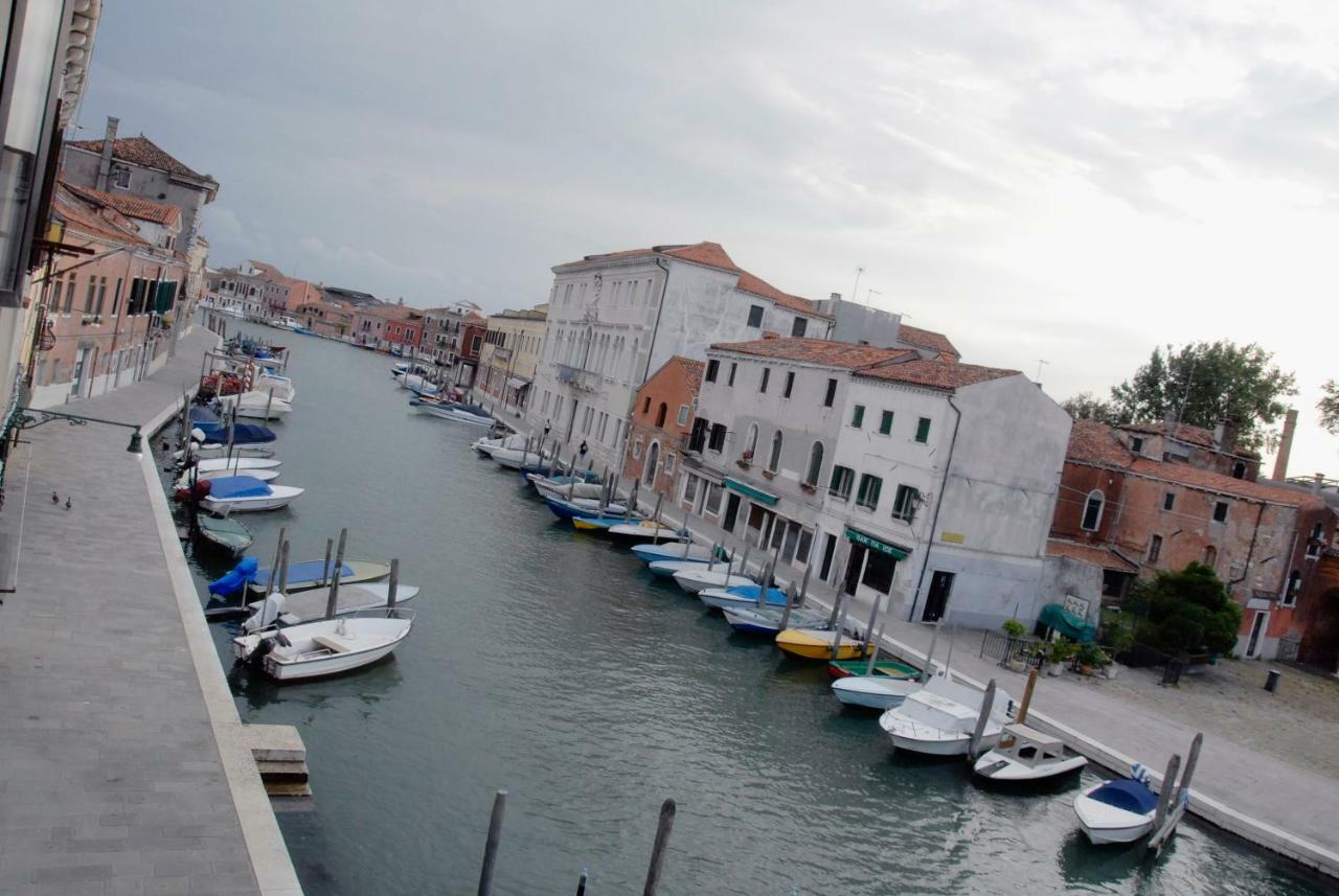 Duomo Murano Apartment With Canal View ภายนอก รูปภาพ